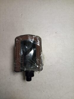 kahverengi siyah pedal